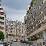 Studio Eiffel Tower Trocadero